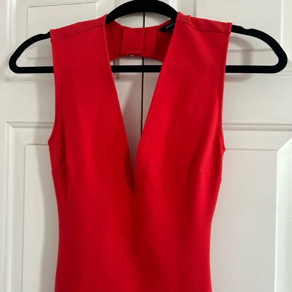 Guess V Neck Red Sleeveless Dress - Picture 1 of 6